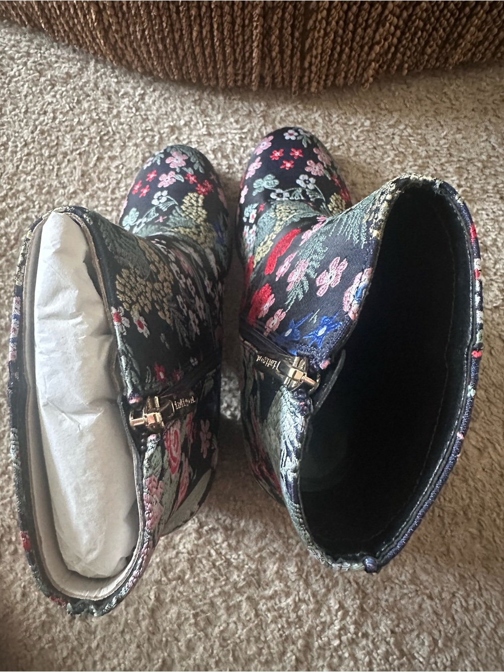 Indigo Rd. Crusona Women’s Ankle Bootie Floral Canvas Side Zip Round Toe 8.5 IOB - Picture 8 of 10